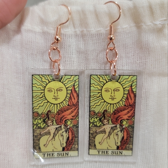 Tarot Card "The Sun" Rose-Gold Resin Earrings - Picture 1 of 4